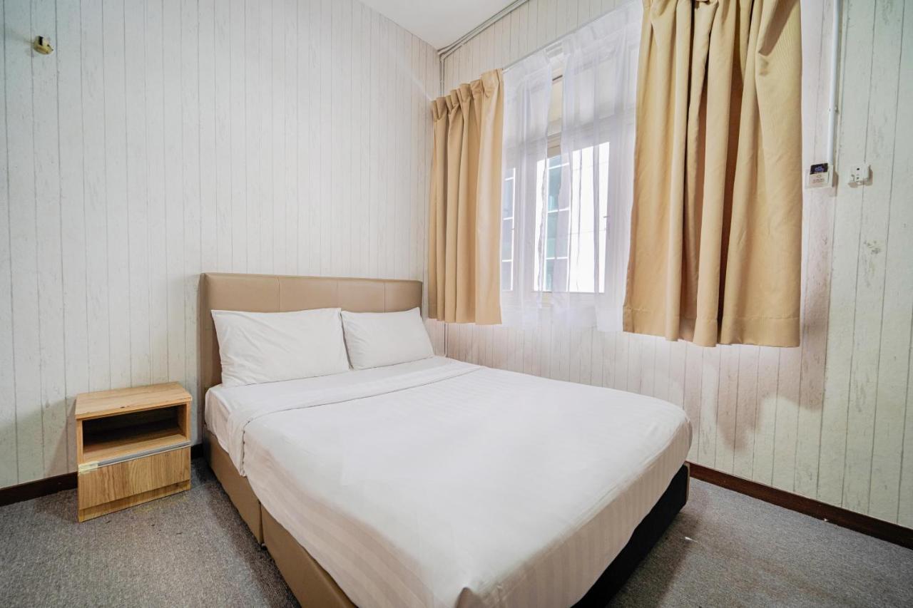 Spot On 89645 Ong'S Court Hotel George Town Kültér fotó